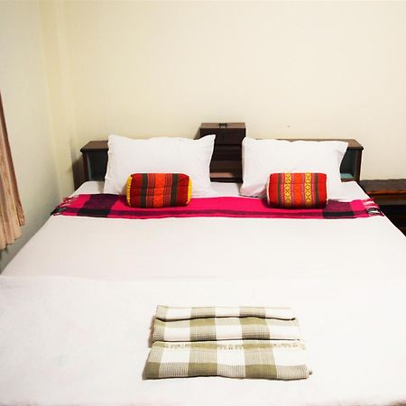 28 Rachabutr Hostel Ubon Ratchathani Zimmer foto