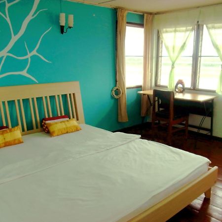 28 Rachabutr Hostel Ubon Ratchathani Zimmer foto