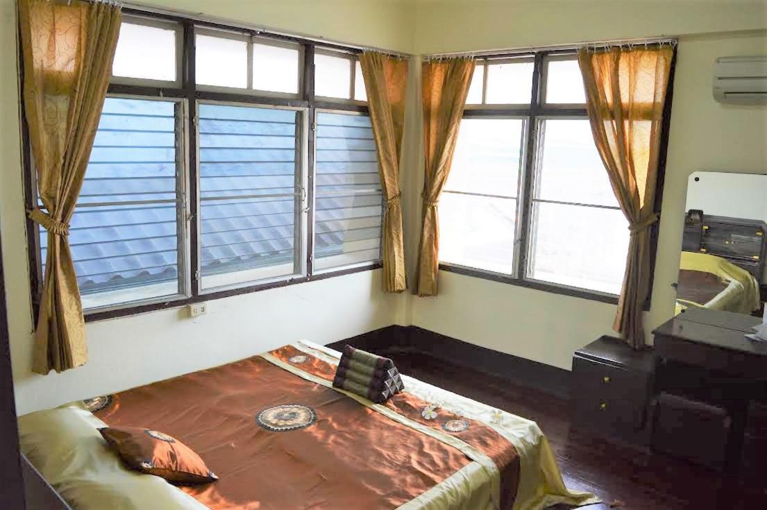 28 Rachabutr Hostel Ubon Ratchathani Zimmer foto