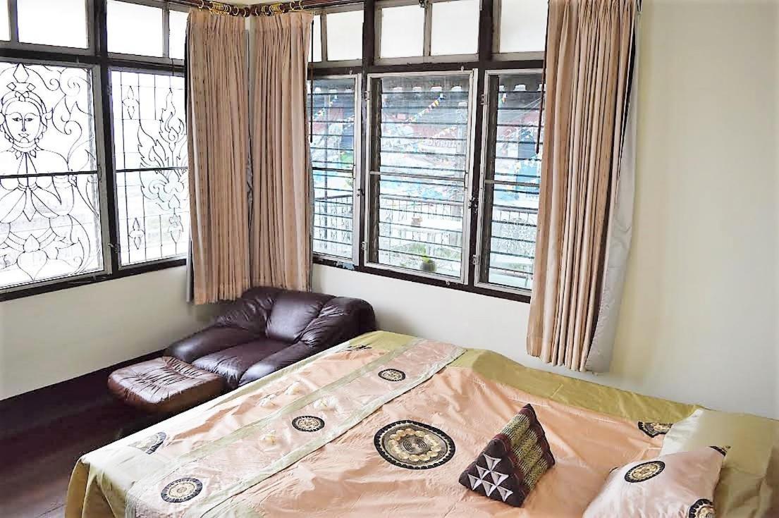 28 Rachabutr Hostel Ubon Ratchathani Zimmer foto