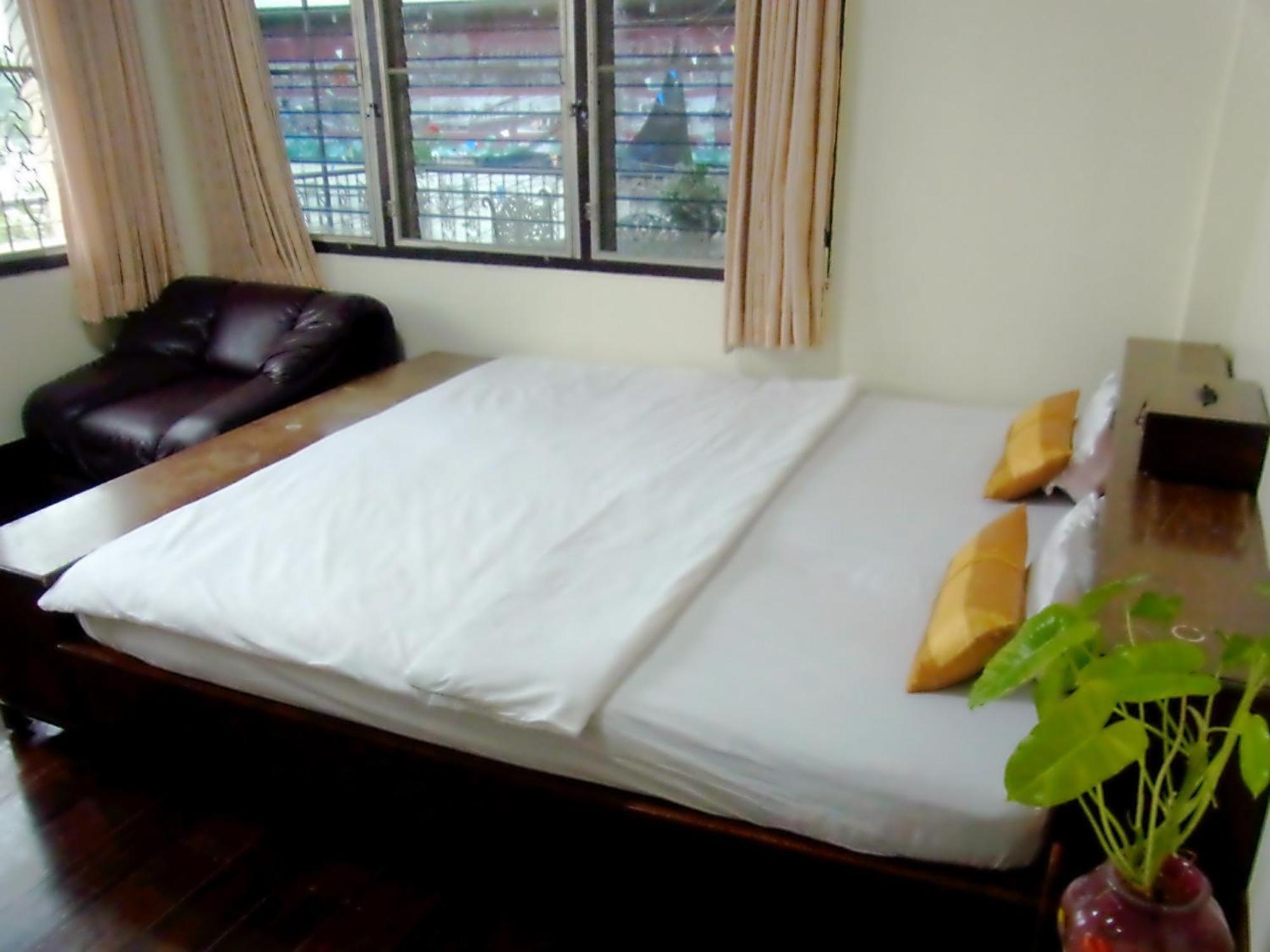 28 Rachabutr Hostel Ubon Ratchathani Zimmer foto