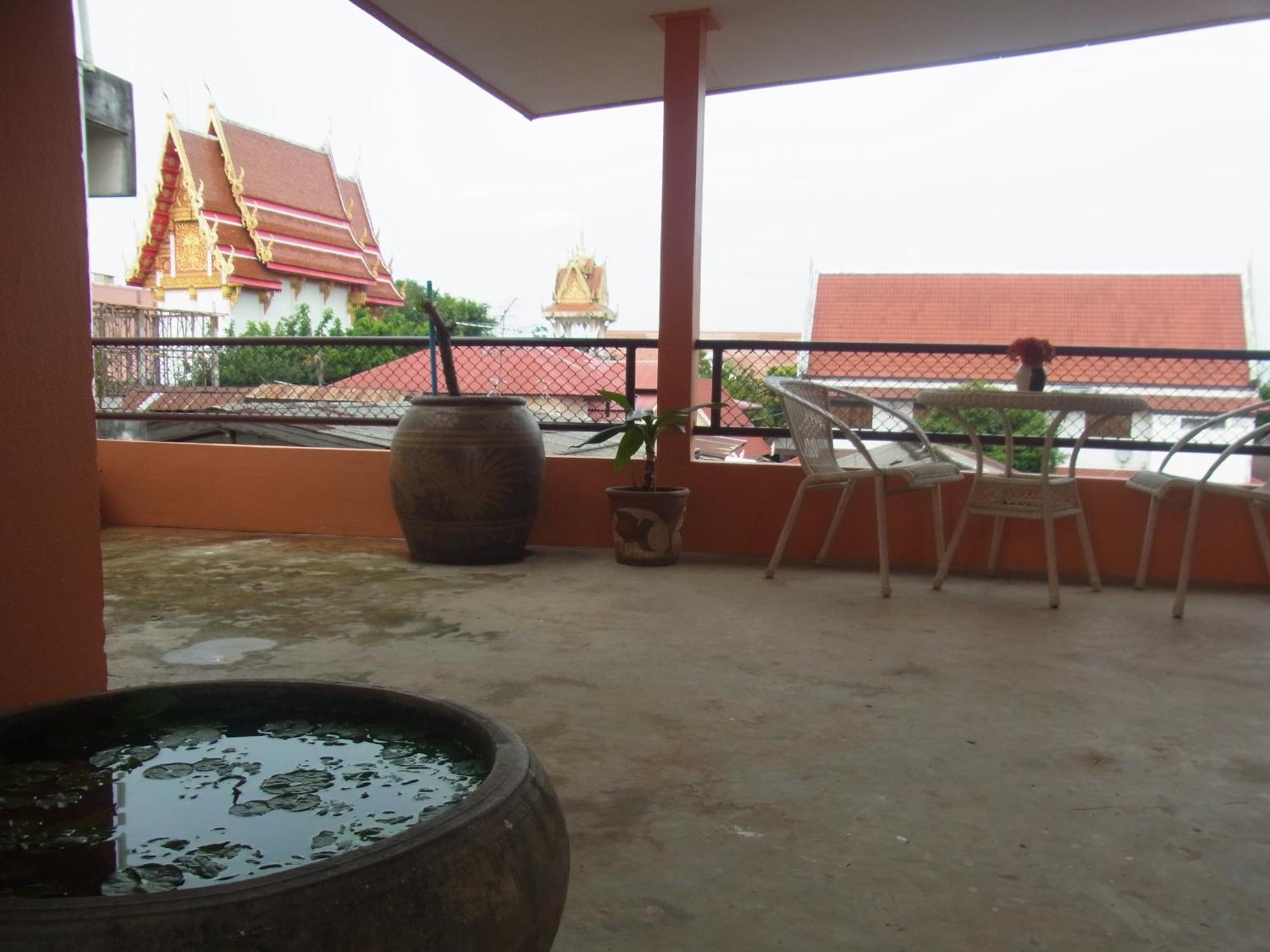 28 Rachabutr Hostel Ubon Ratchathani Zimmer foto