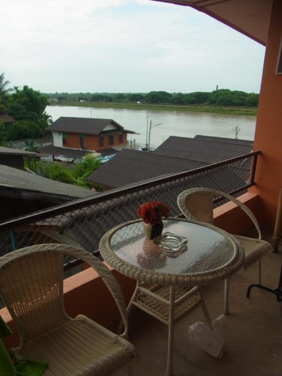 28 Rachabutr Hostel Ubon Ratchathani Zimmer foto